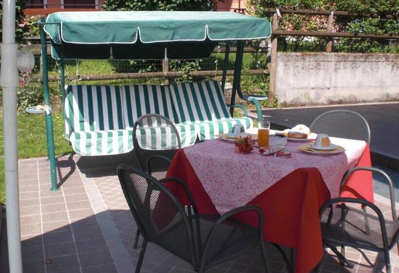 فندق Albergo Garni Martina