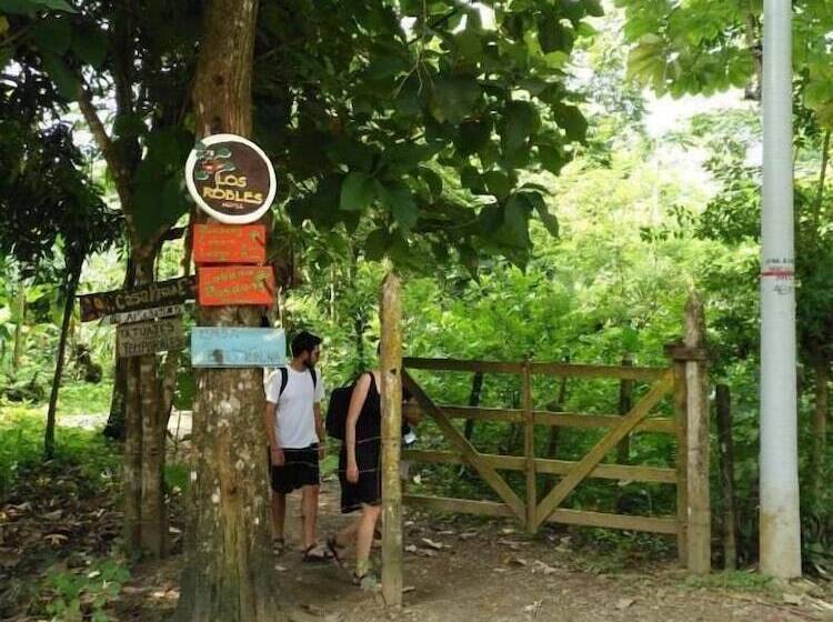 هتل Los Robles Capurgana