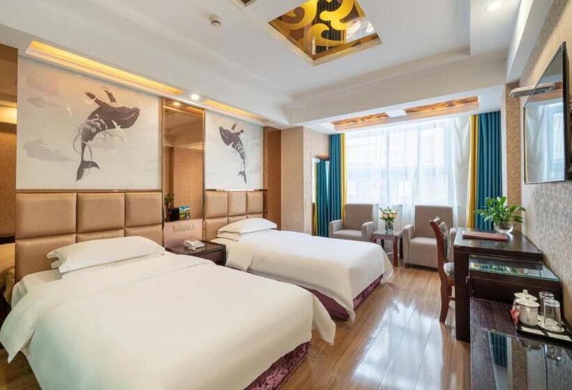 هتل Yiwu Yuejia Business