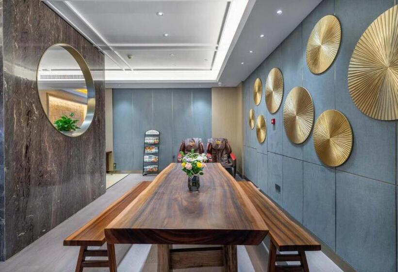 هتل Yiwu Yuejia Business