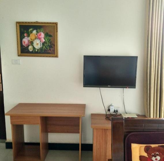 Huashan International Youth Hostel