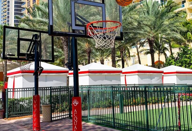 هتل Acqualina Resort And Residences