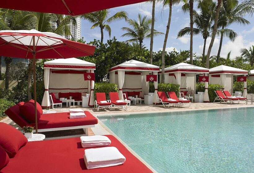 هتل Acqualina Resort And Spa