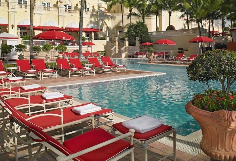 هتل Acqualina Resort And Residences