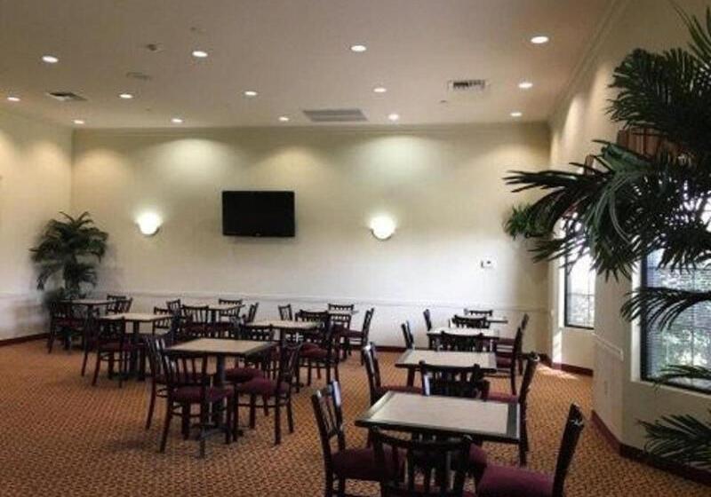 هتل Ashmore Inn And Suites Amarillo