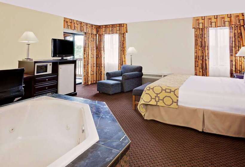 בית מלון כפרי Baymont By Wyndham Battle Creek Downtown