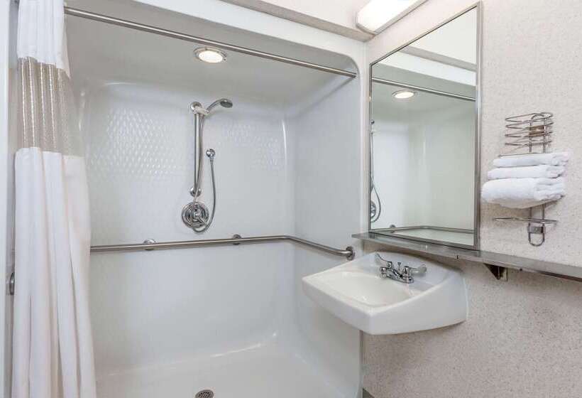 בית מלון כפרי Baymont By Wyndham Howell/brighton