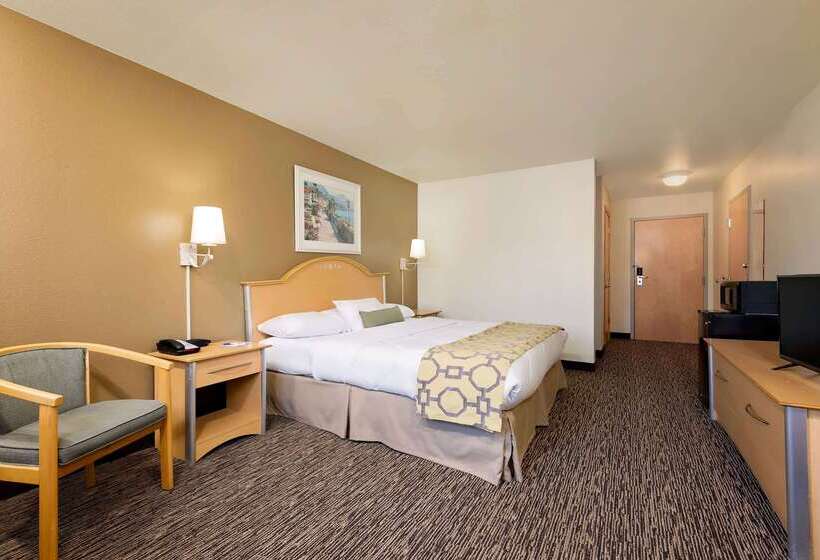 בית מלון כפרי Baymont By Wyndham Lawrenceburg
