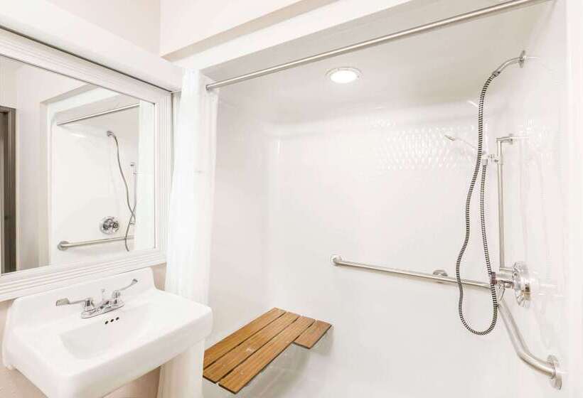 בית מלון כפרי Baymont By Wyndham Lemars