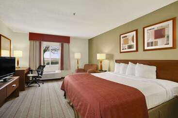 هتل Baymont By Wyndham Evansville North/haubstadt