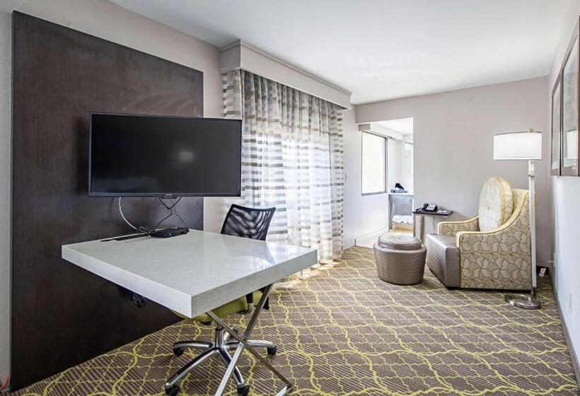 Best Western Plus Clemson Hotel & Conference Center