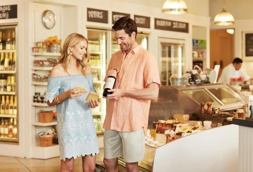 هتل Carneros Resort And Spa