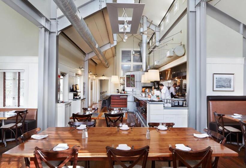 هتل Carneros Resort And Spa
