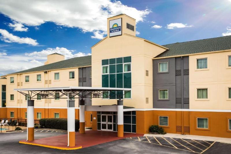 هتل Days Inn By Wyndham Augusta / Fort Eisenhower