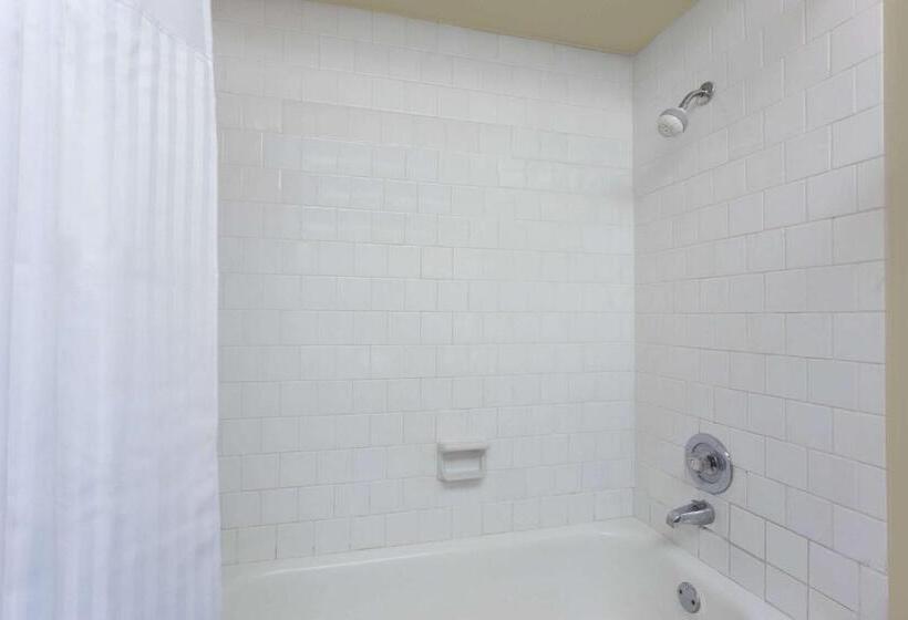 فندق Days Inn By Wyndham Bellingham Wa