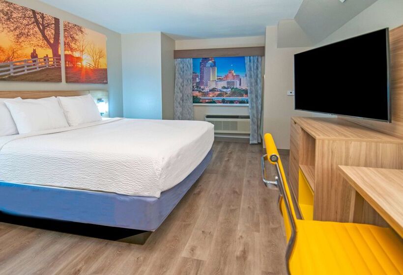 هتل Days Inn & Suites By Wyndham San Antonio North/stone Oak