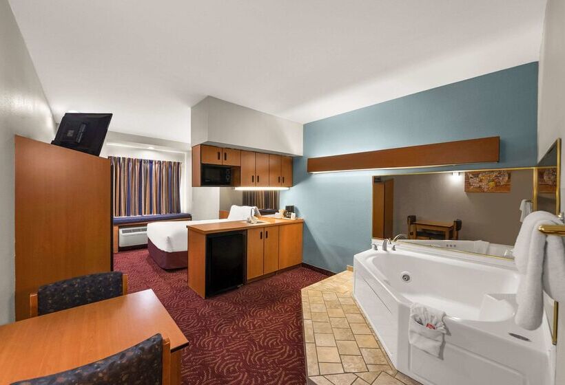 בית מלון כפרי Econo Lodge Inn & Suites Mesquite   Dallas East