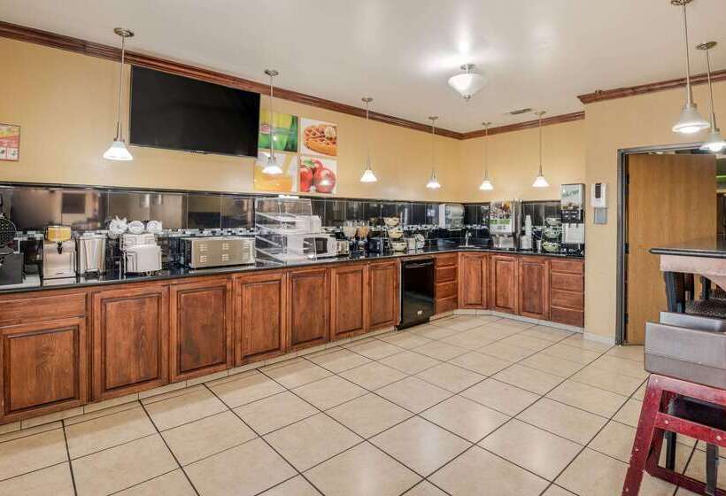 هتل Econo Lodge Lubbock I27