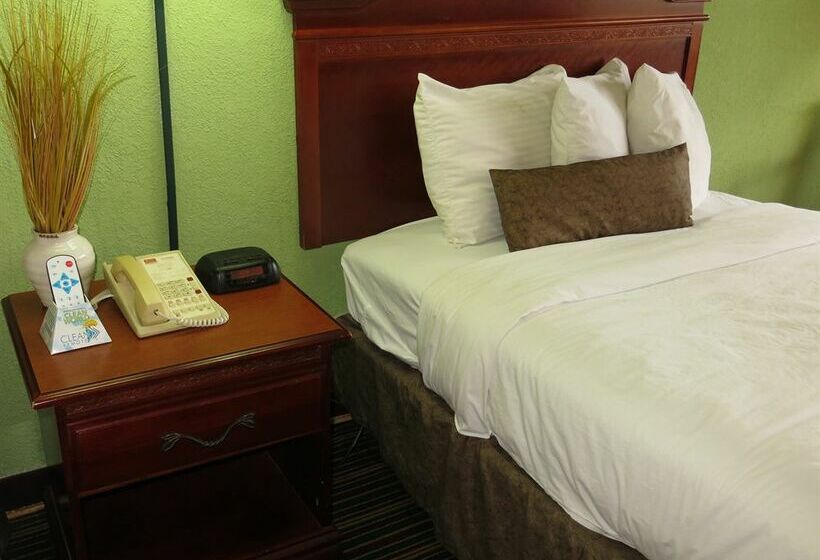 هتل Econo Lodge Choice S I 95 Savannah Gateway 24 Hour Fitness Center On Site Guest Laundry On Site Perk