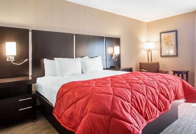 هتل Greenstay Inn & Suites Court View