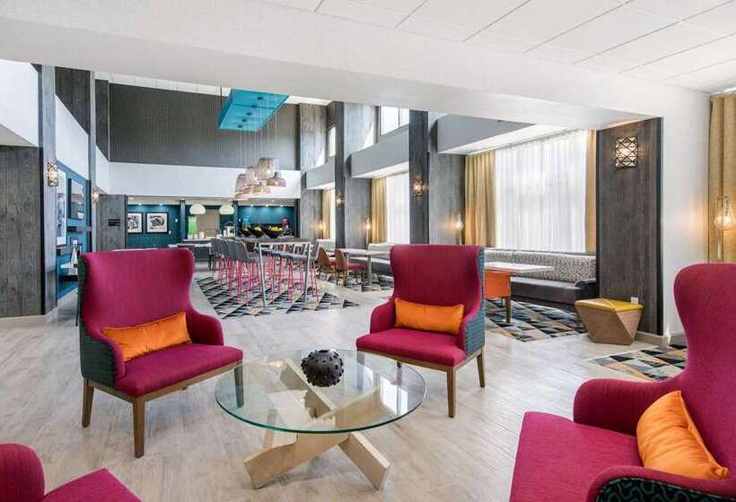 Отель Hampton Inn & Suites Ruidoso Downs