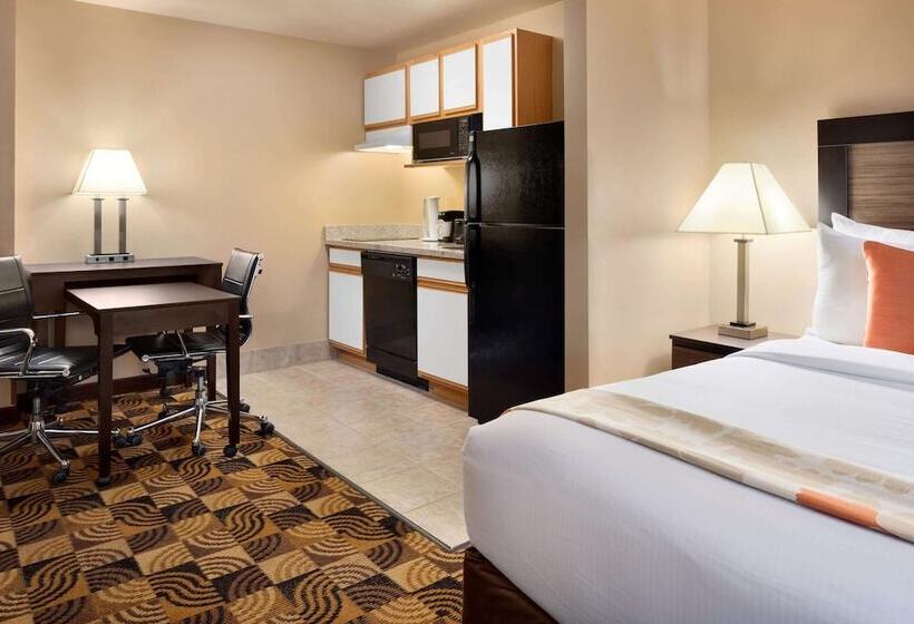 هتل Hawthorn Suites By Wyndham Oak Creek/milwaukee Airport