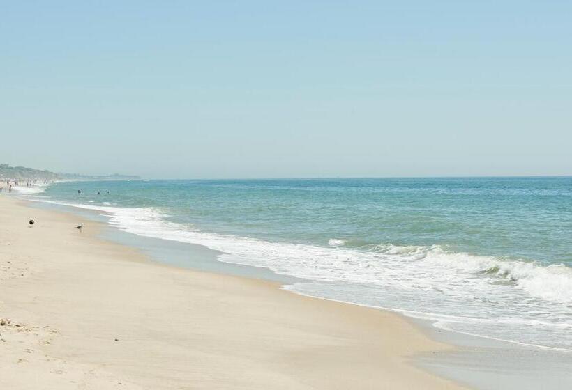 فندق Hero Beach Club