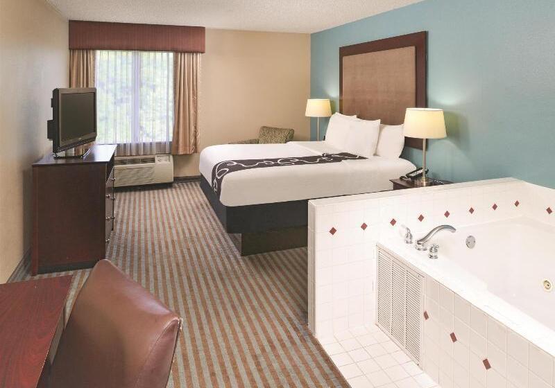 فندق Holiday Inn Express & Suites Locust Grove By Ihg