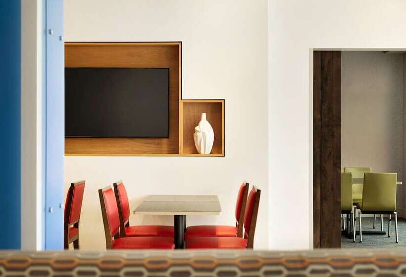 فندق Holiday Inn Express & Suites Locust Grove By Ihg