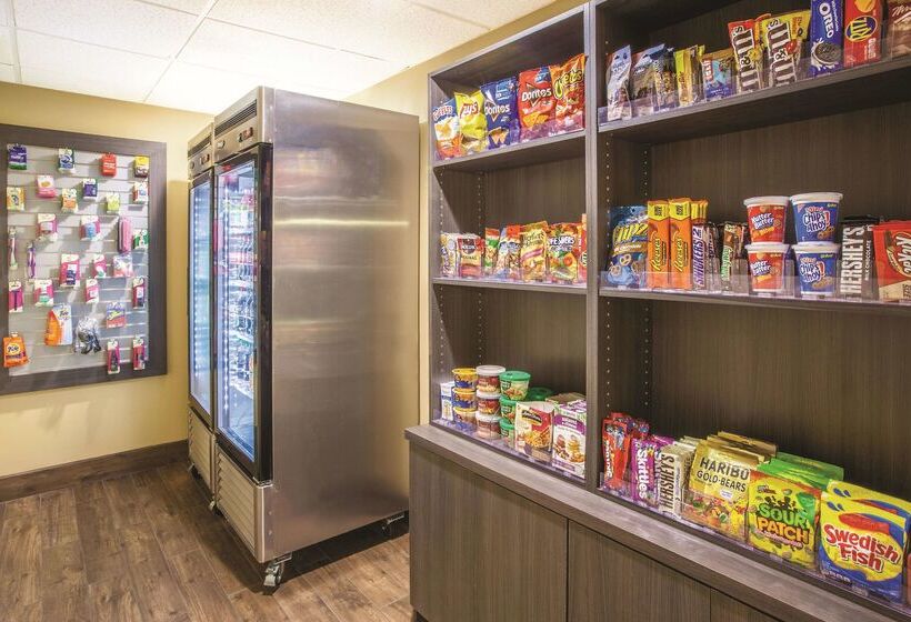 هتل La Quinta By Wyndham Mechanicsburg   Harrisburg