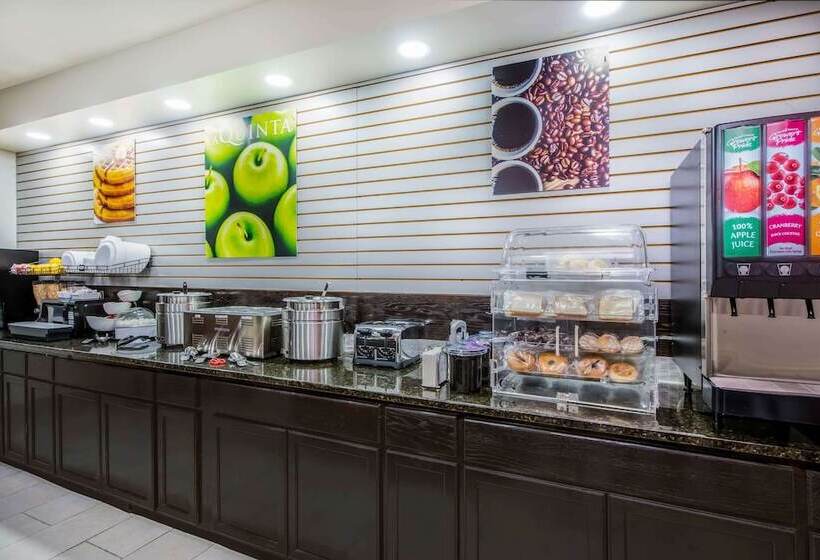 호텔 La Quinta Inn & Suites By Wyndham Fairborn Wright Patterson