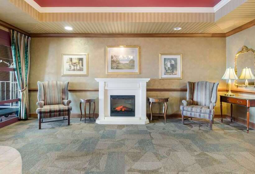 هتل Mainstay Suites Airport
