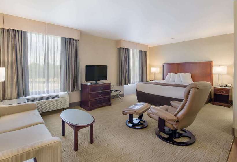 هتل Mainstay Suites Airport