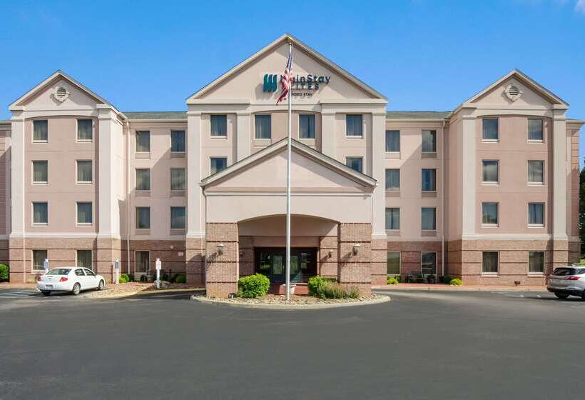 هتل Mainstay Suites Airport