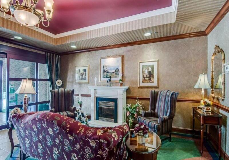 هتل Mainstay Suites Airport