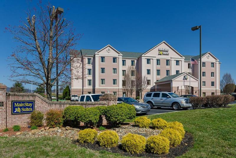 هتل Mainstay Suites Airport