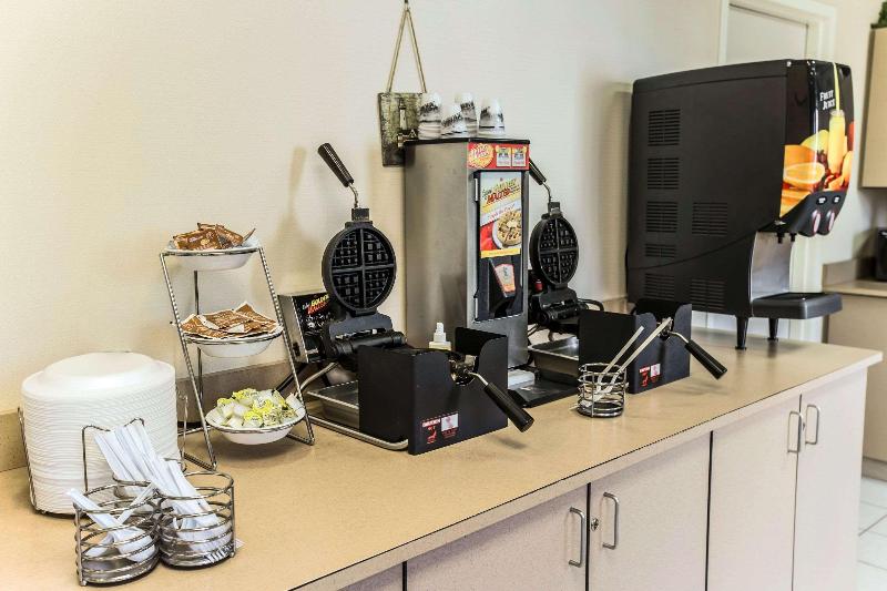 هتل Mainstay Suites Wilmington   University Area
