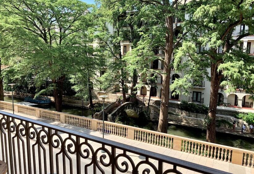 Mokara Hotel & Spa