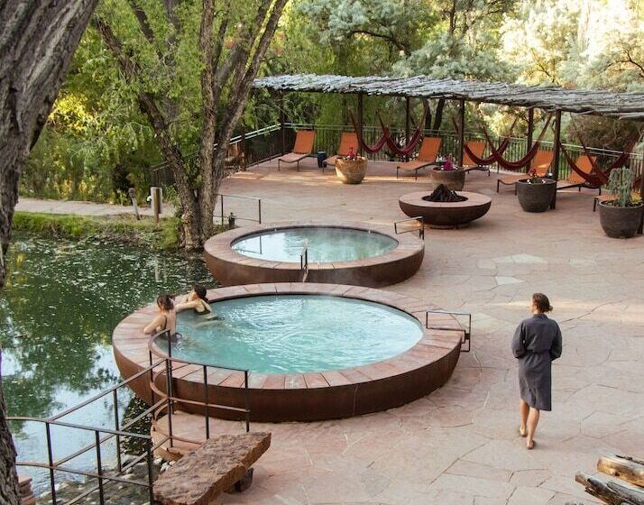 فندق Ojo Santa Fe Spa Resort