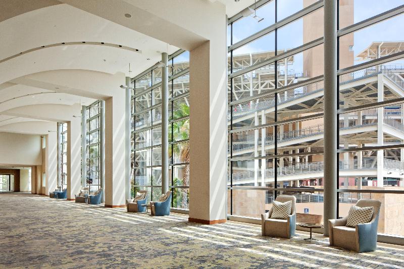 هتل Omni San Diego