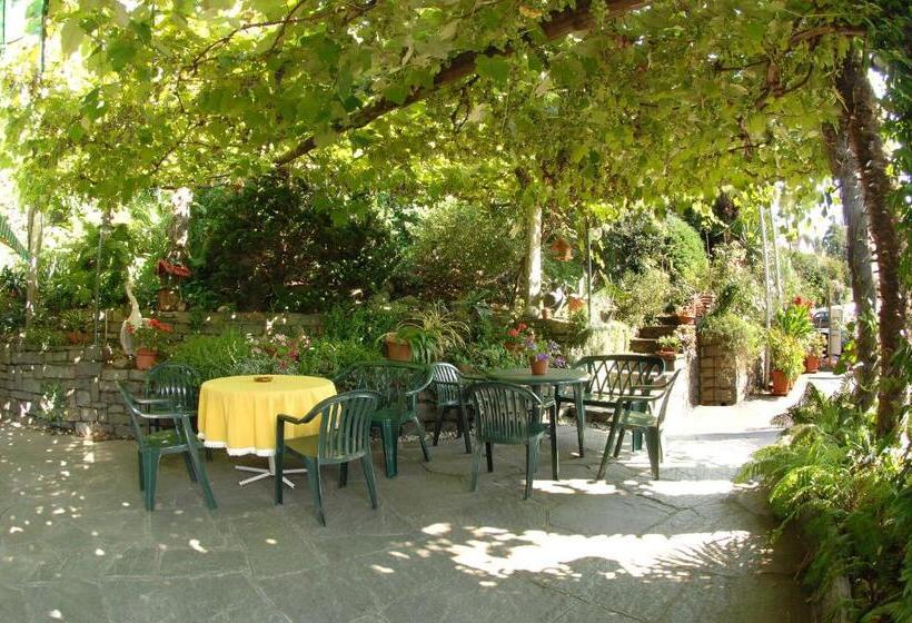 ホテル Osteria Garni Americana