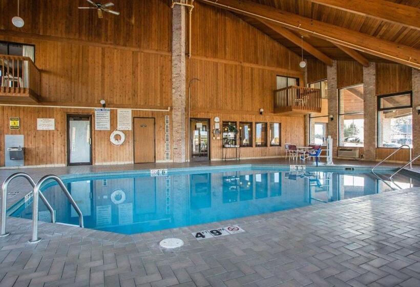 酒店 Quality Inn Central Wisconsin Airport