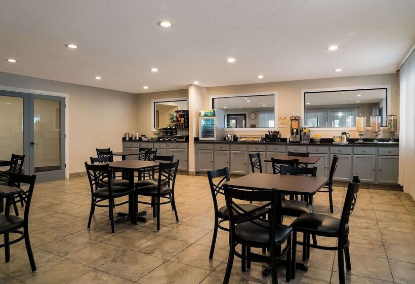 هتل Quality Inn Grand Blanc   Flint South