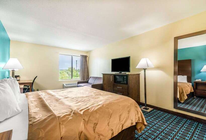 Отель Quality Inn Loudon Concord