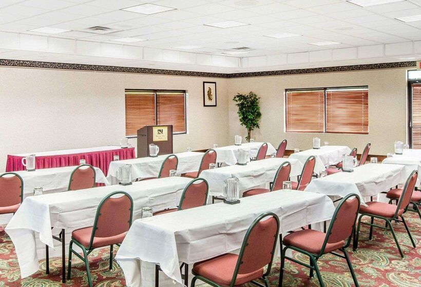 هتل Quality Inn