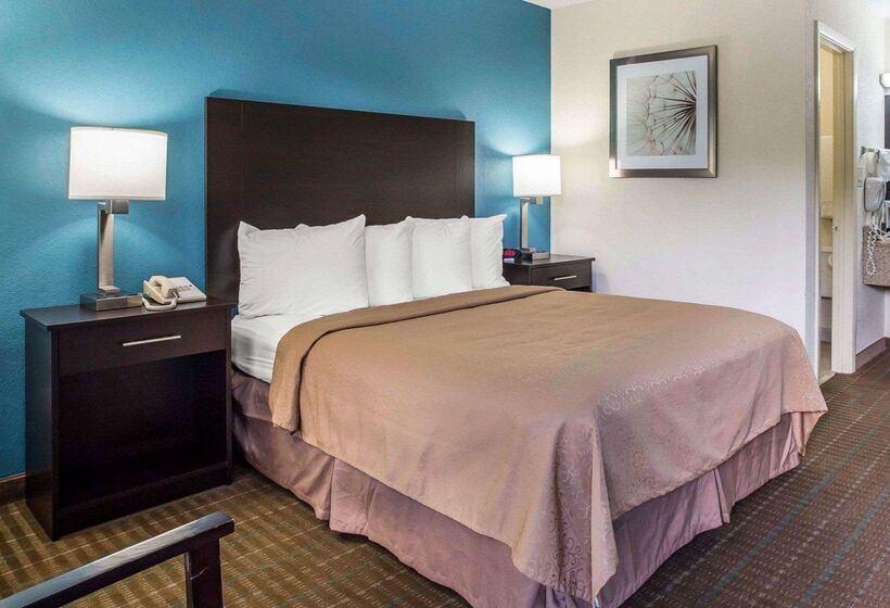 هتل Quality Inn