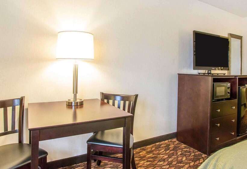 호텔 Quality Inn