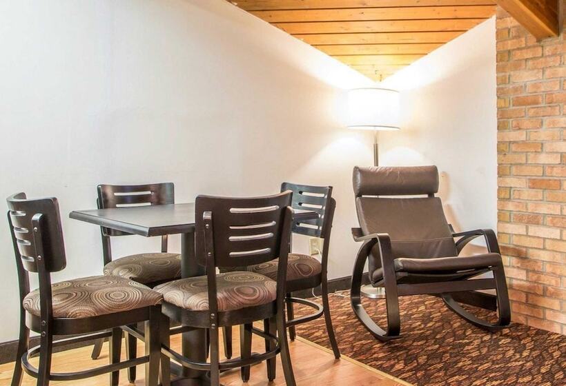 호텔 Quality Inn