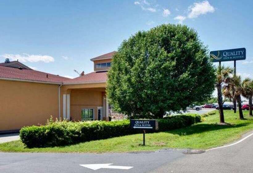 هتل Quality Inn & Suites