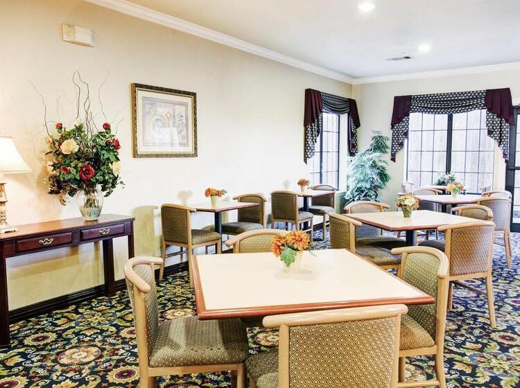 هتل Quality Inn & Suites Near University